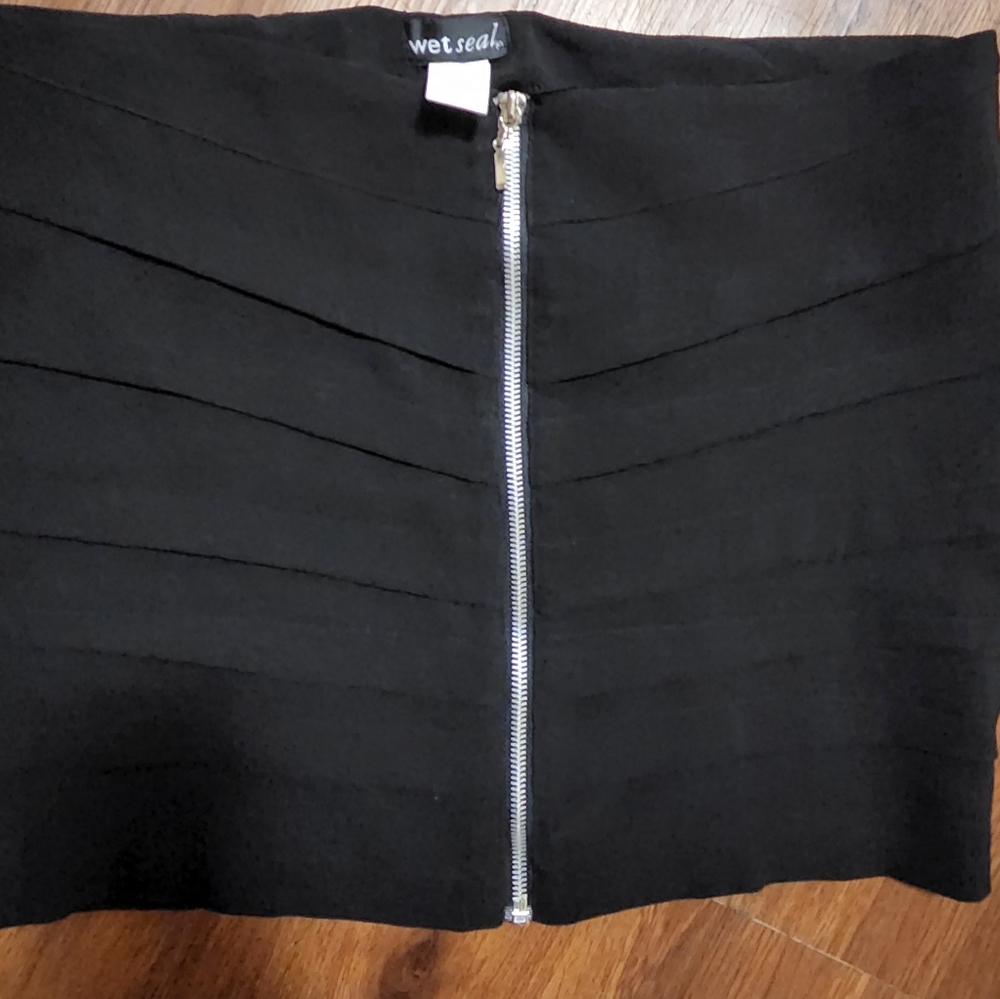 Wetseal mini zip black skirt.